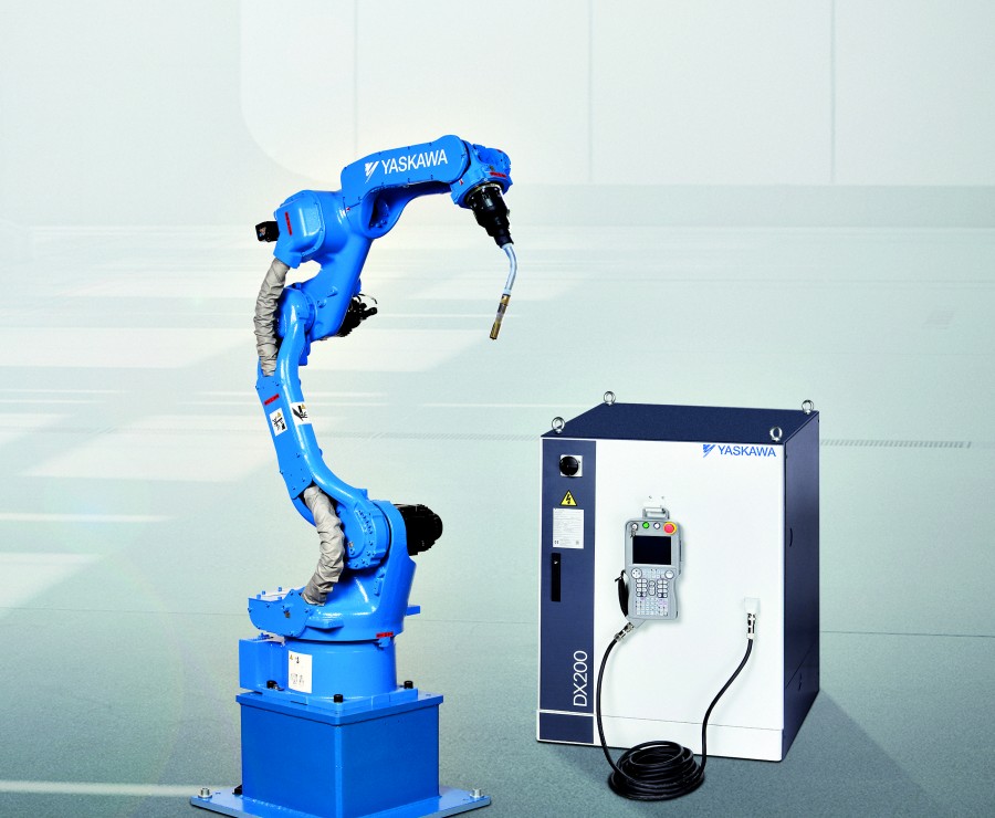Yaskawa presented the new high-end DX200 controller for Motoman robotsĀ